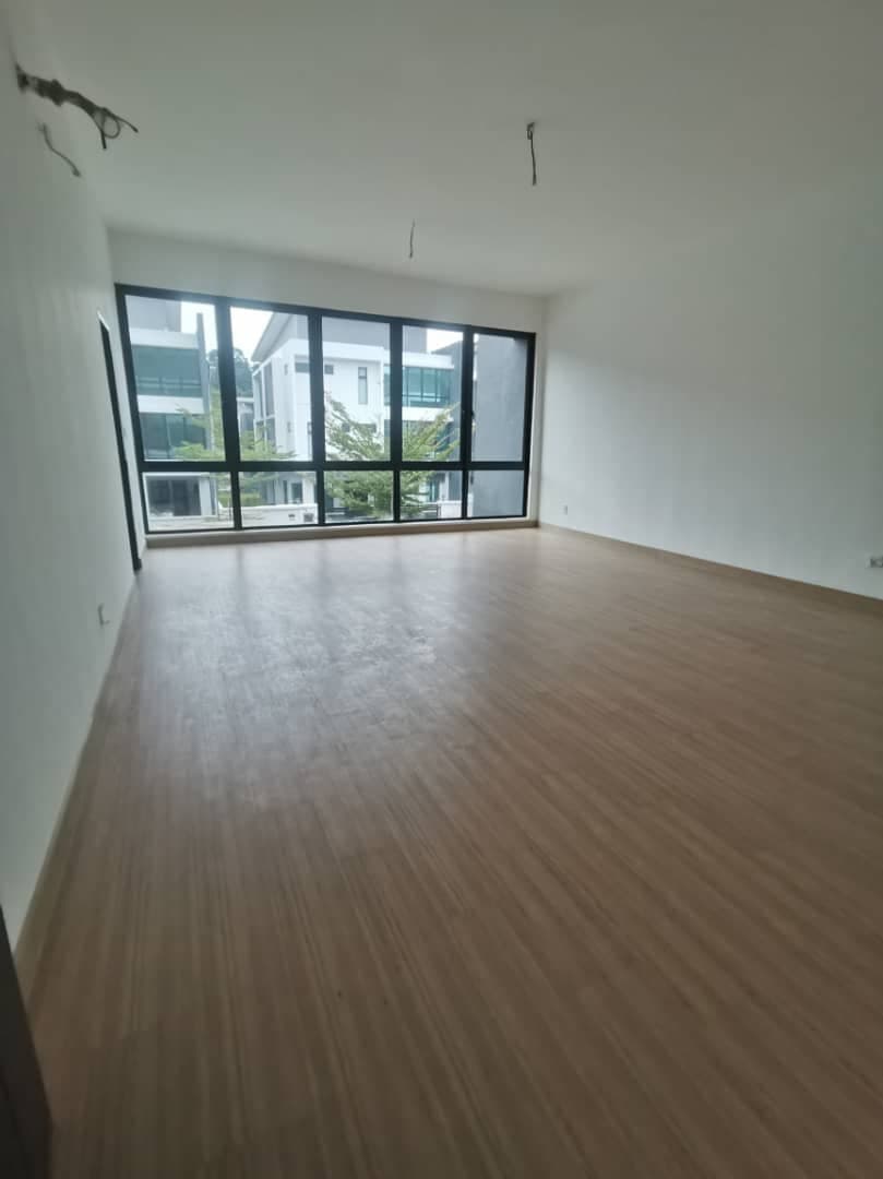Bungalow 3 storey Perdana Heights Seksyen U10 - photo 6