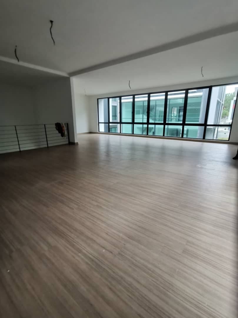 Bungalow 3 storey Perdana Heights Seksyen U10 - photo 11