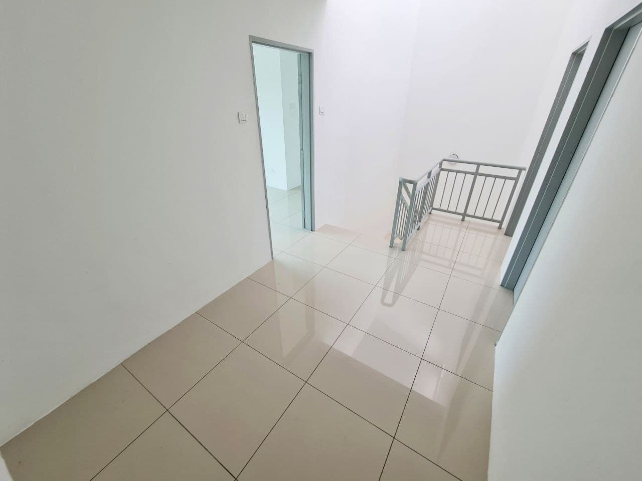 DOUBLE STOREY TERRACE HOUSE, SAUJANA KLIA, KOTA WA - photo 7