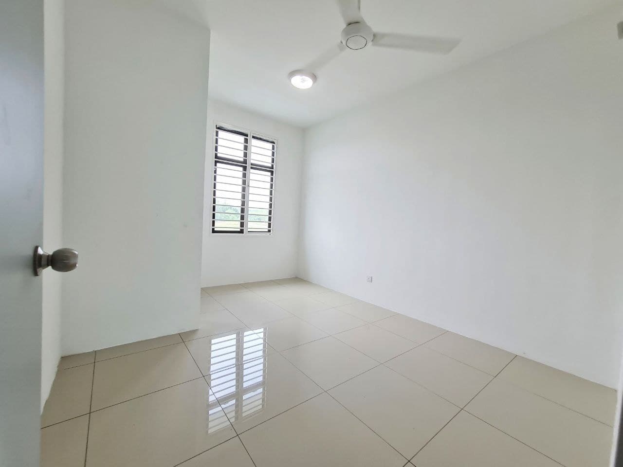 DOUBLE STOREY TERRACE HOUSE, SAUJANA KLIA, KOTA WA - photo 9