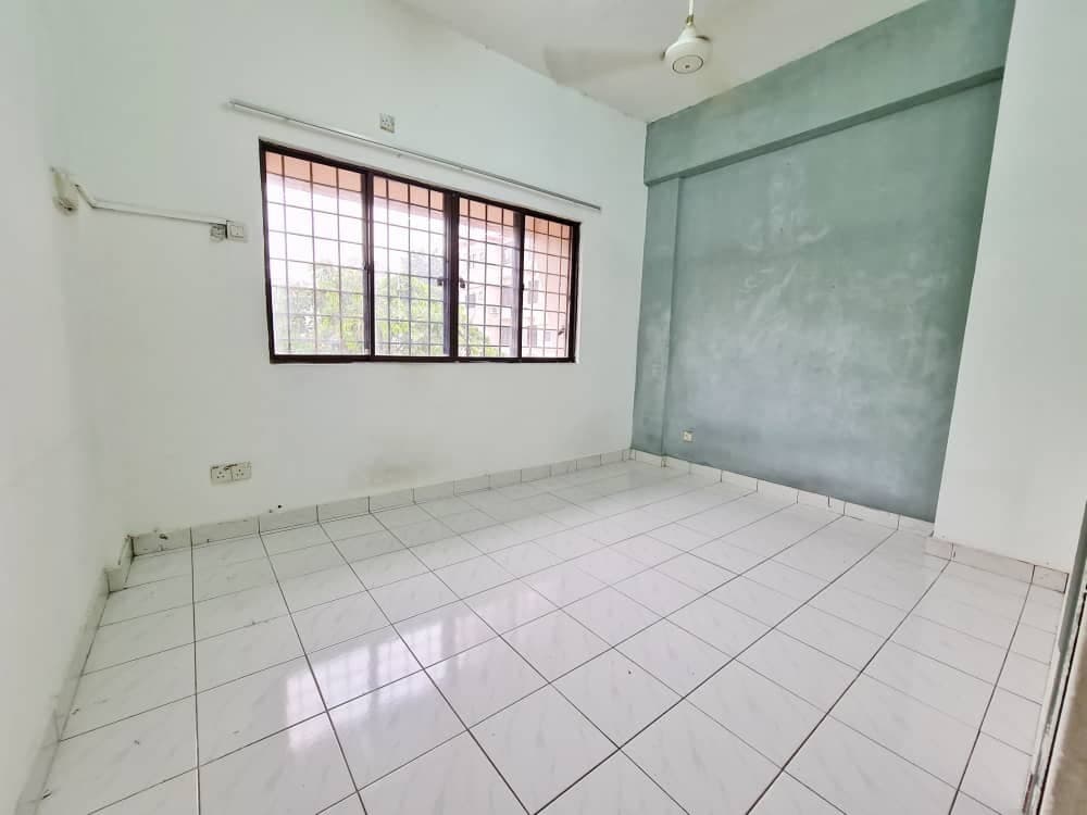 Sri Manja Court, Taman Sri Manja, Petaling Jaya - photo 2