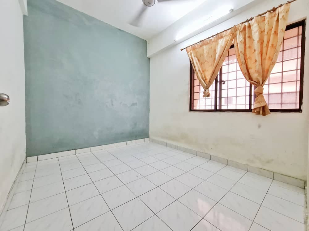Sri Manja Court, Taman Sri Manja, Petaling Jaya - photo 3