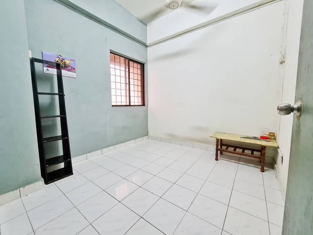 Sri Manja Court, Taman Sri Manja, Petaling Jaya - photo 4