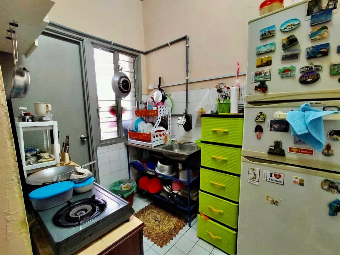 End Unit Flat Sri Cempaka Bandar Sri Damansara - photo 4
