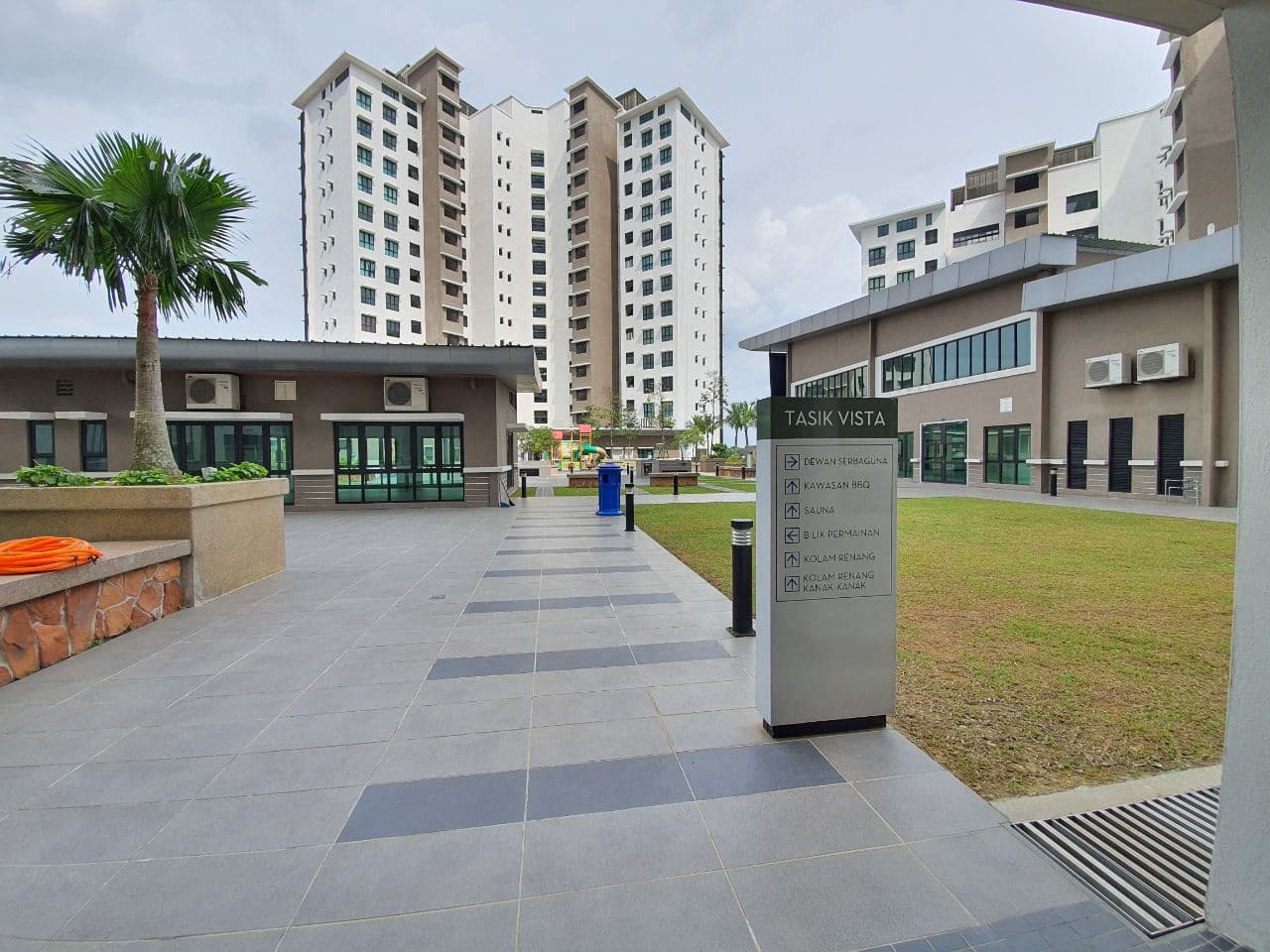 Tasik Vista Condominium, Bandar Tun Hussein Onn - photo 8