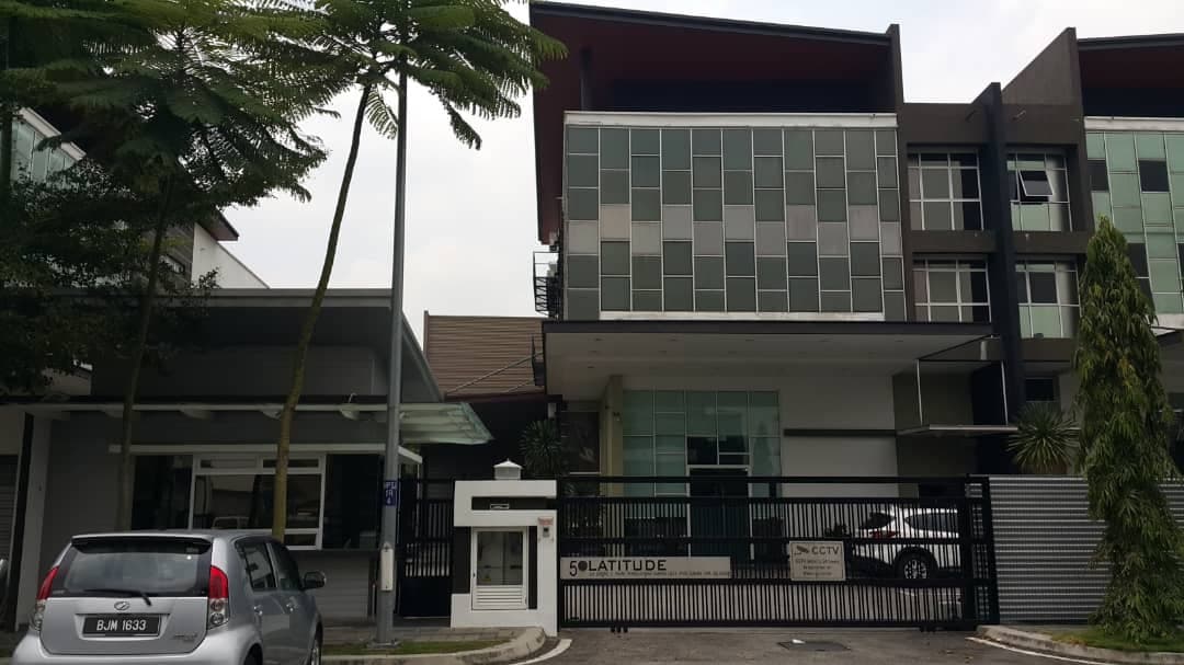 1 unit of Semi D Factory USJ 19 - photo 3