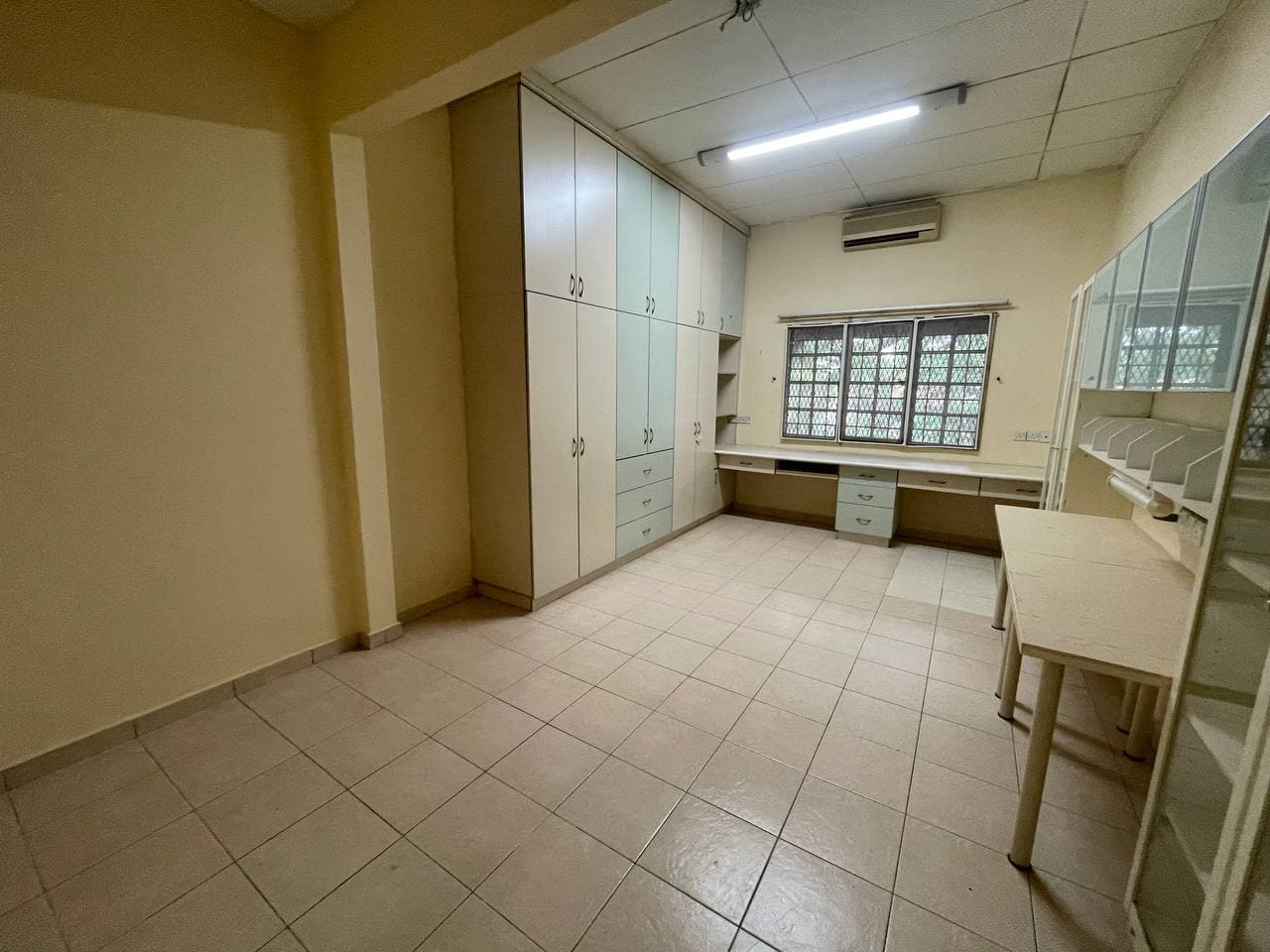 Corner Lot 2 Storey Terrace House Alam Damai - photo 7