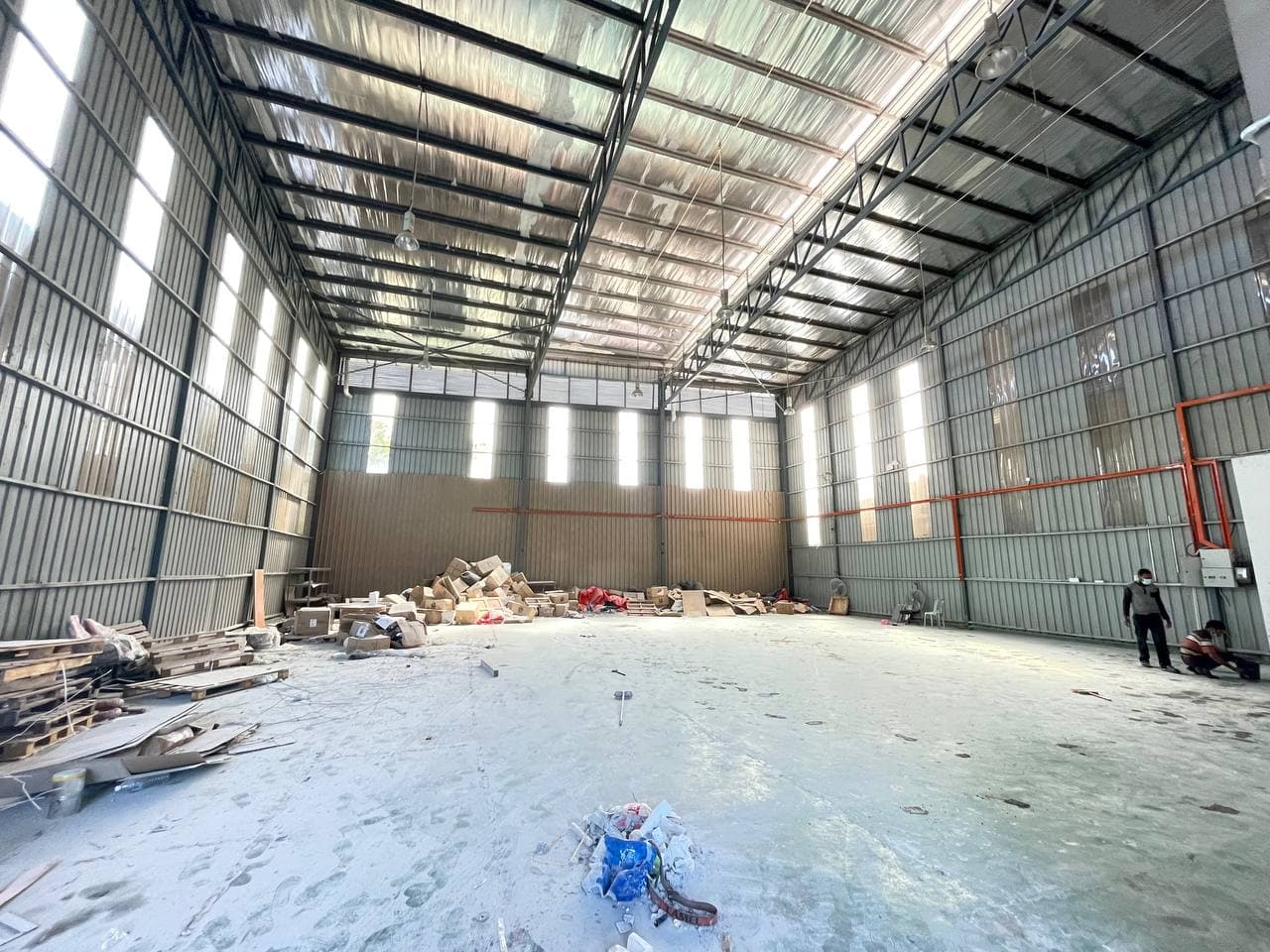 Semi-D Factory Warehouse USJ 19 - photo 4