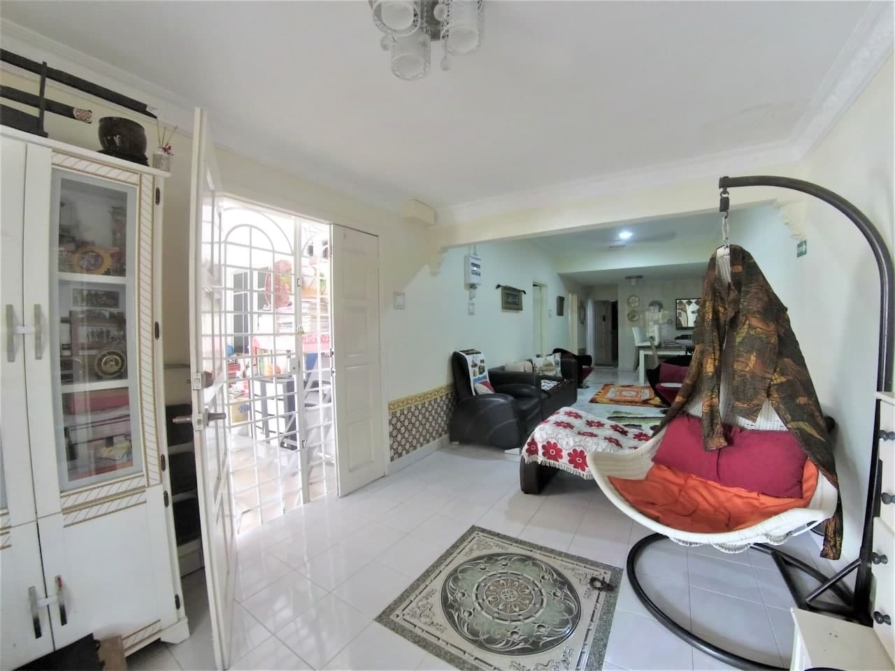 Single Storey Terrace House, Jalan AU1C - photo 2