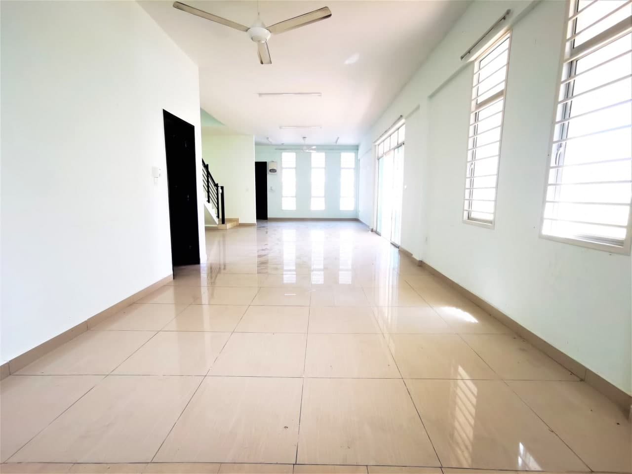 CORNER 3 Storey Terrace Bangi Avenue 3 Seksyen 7 - photo 6
