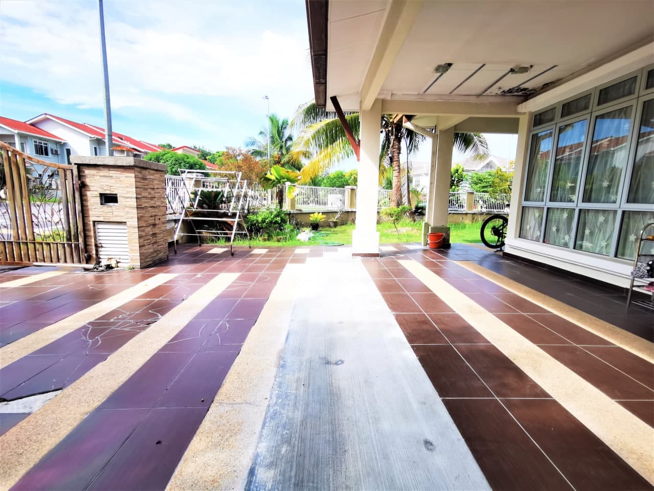 RENOVATED CORNER LOT 2 Storey Terrace - photo 2