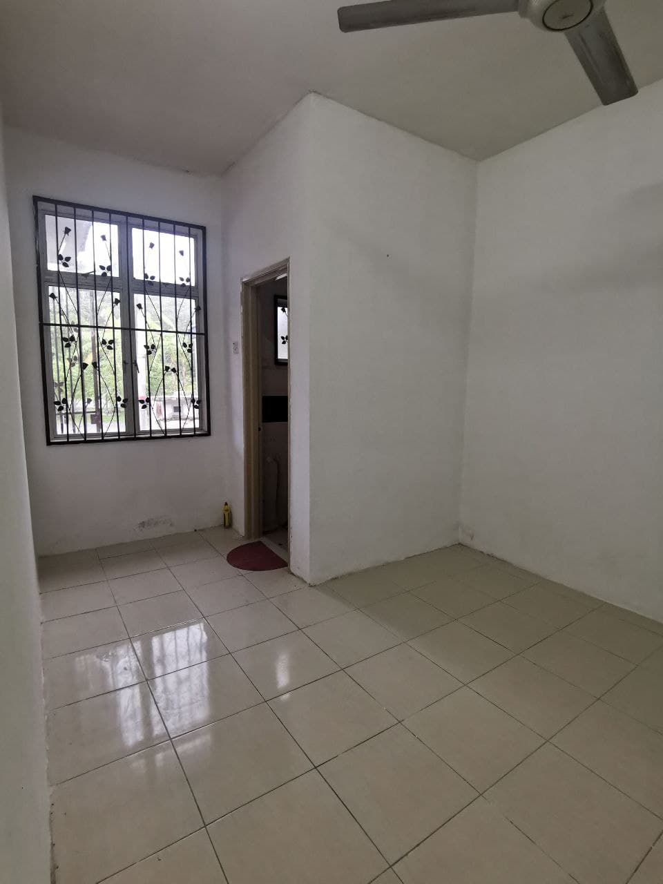 FACING OPEN Single Storey SP7, Bandar Saujana Putr - photo 4
