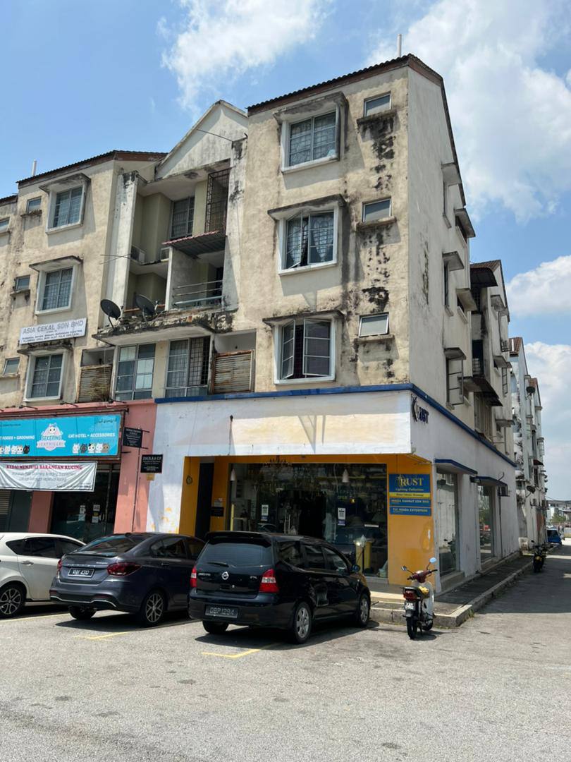 END LOT GROUND FLOOR Shoplot, Seksyen 15, - photo 7