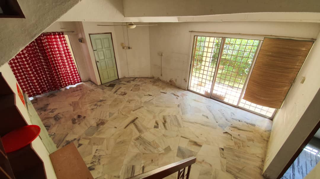 Corner Lot Double Storey, Taman Semarak Kajang - photo 6