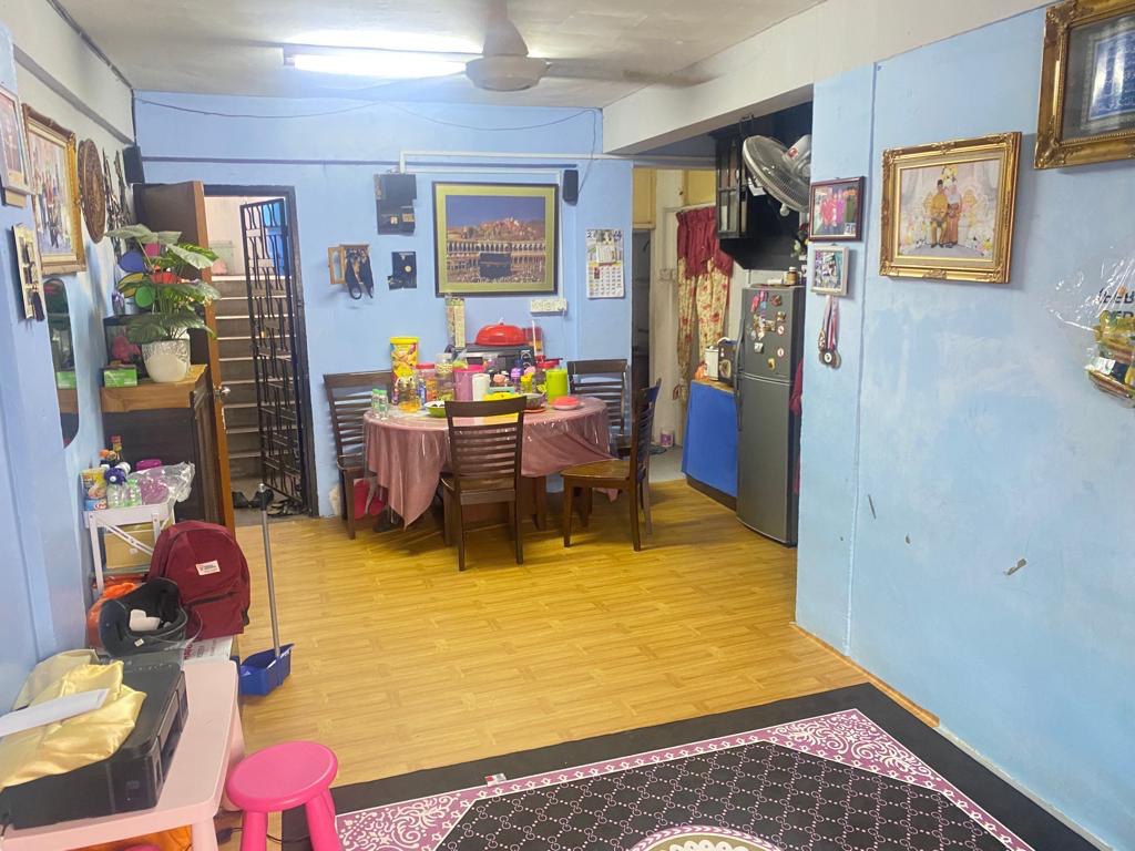 Flat Taman Angkasa Pantai Dalam Kuala Lumpur - photo 2