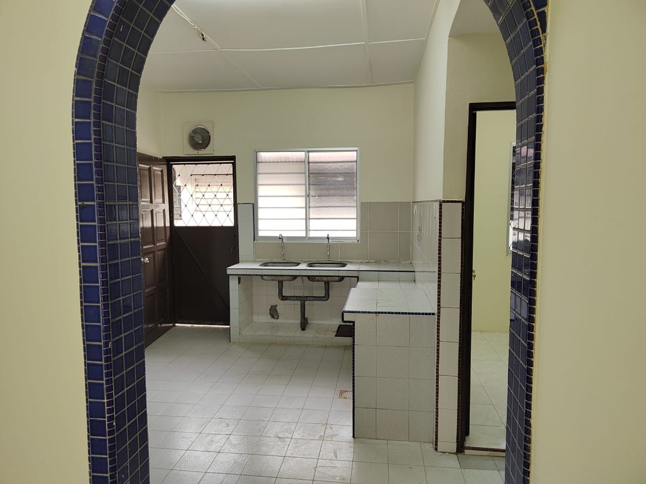 Freehold Refurbished Single Storey Terrace Klang - photo 6
