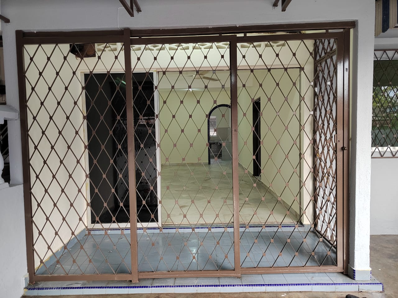 Freehold Refurbished Single Storey Terrace Klang - photo 9
