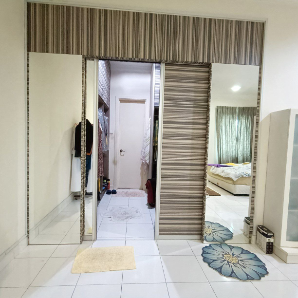 2 n half Storey Semi D Kristal Court Seksyen 7 - photo 4
