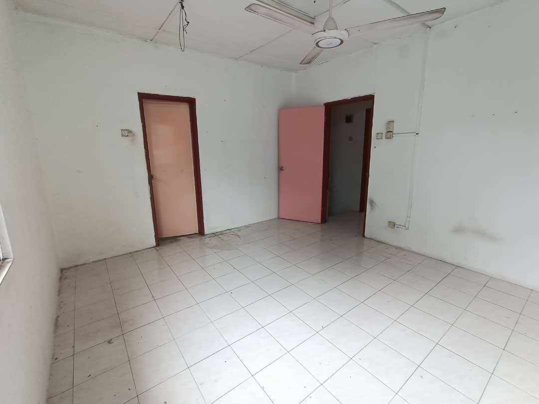 Double Storey Terrace House Taman Pinggiran Putra - photo 11