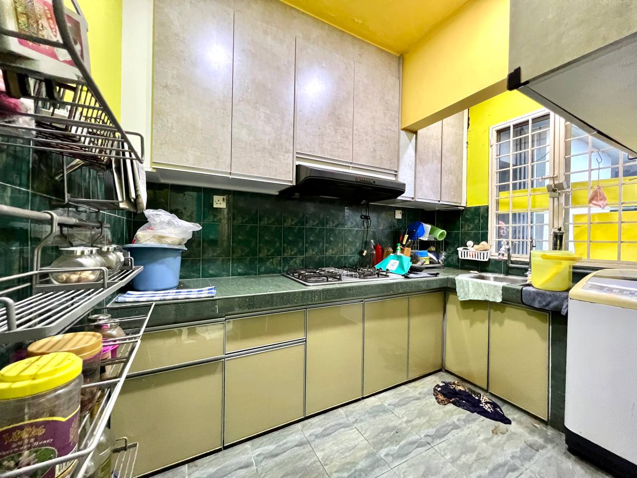 RENOVATED SD APARTMENT BDR SRI DAMANS - photo 4