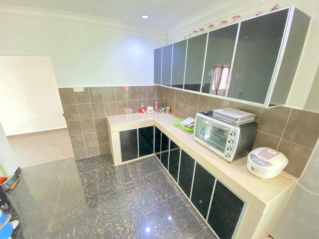 Bungalow Setingkat CORNER Unit Taman Krubong - photo 5