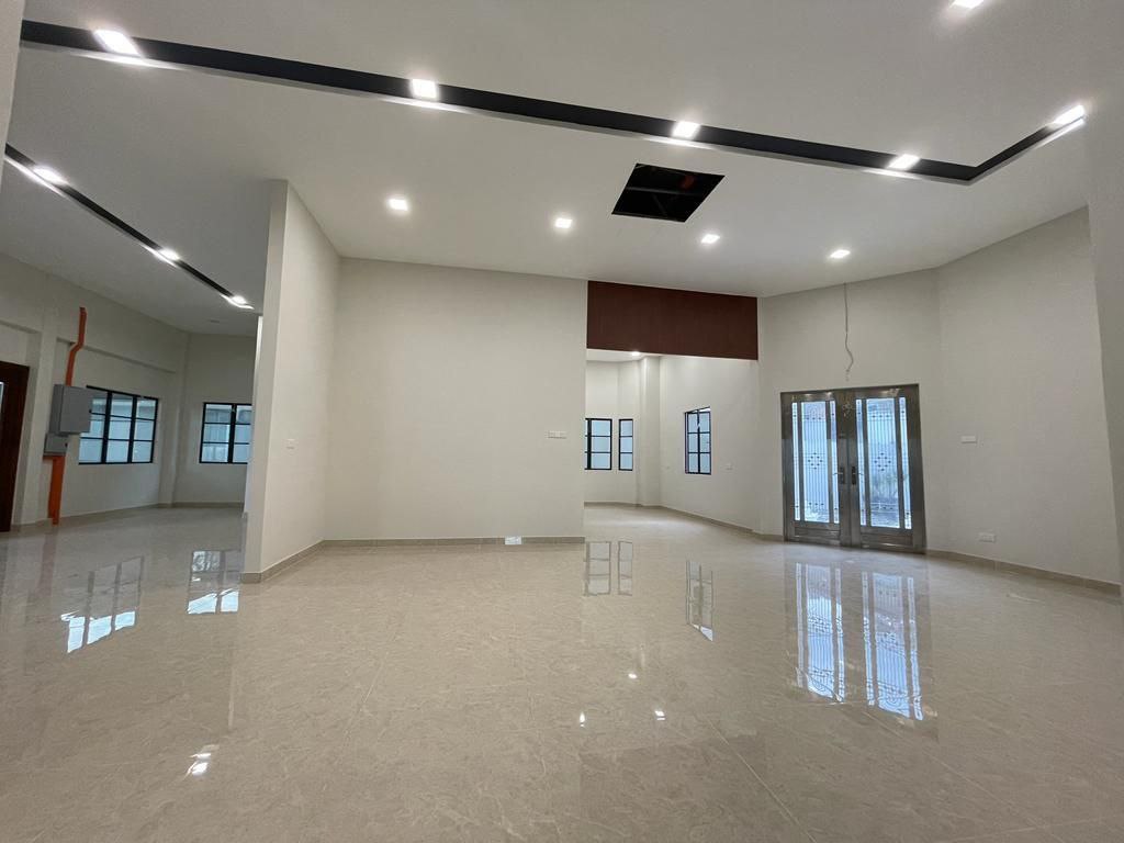 25 Storey Bungalow Corner Renovated - photo 4