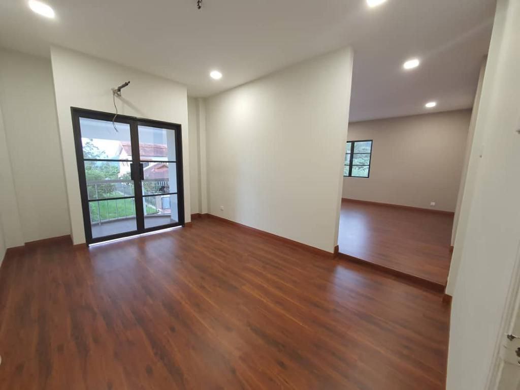 25 Storey Bungalow Corner Renovated - photo 6