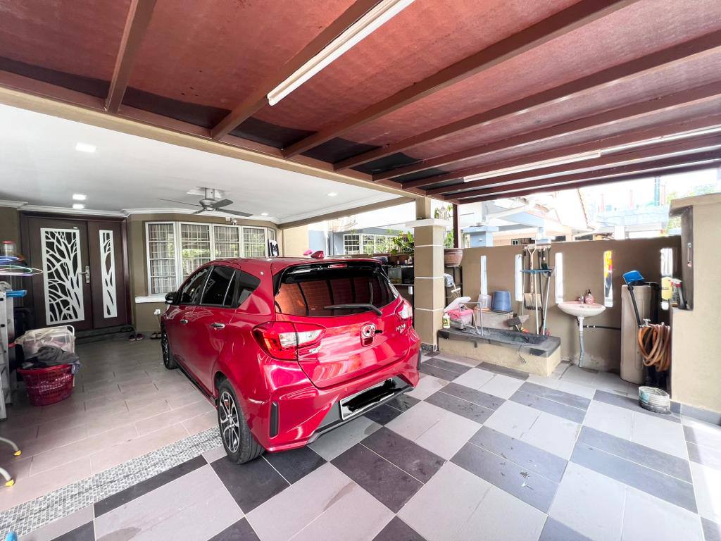 FACING OPEN FULLY RENOVATED 2 Storey Terrace House - photo 3