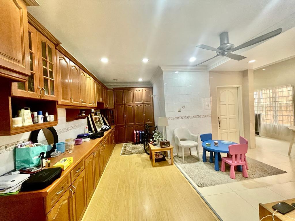 RENOVATED Semi-D 2 Storey House Seksyen 9 - photo 13