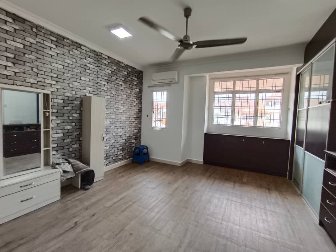DOUBLE STOREY TERRACE BUKIT SUBANG SEKSYEN U16 DEN - photo 7