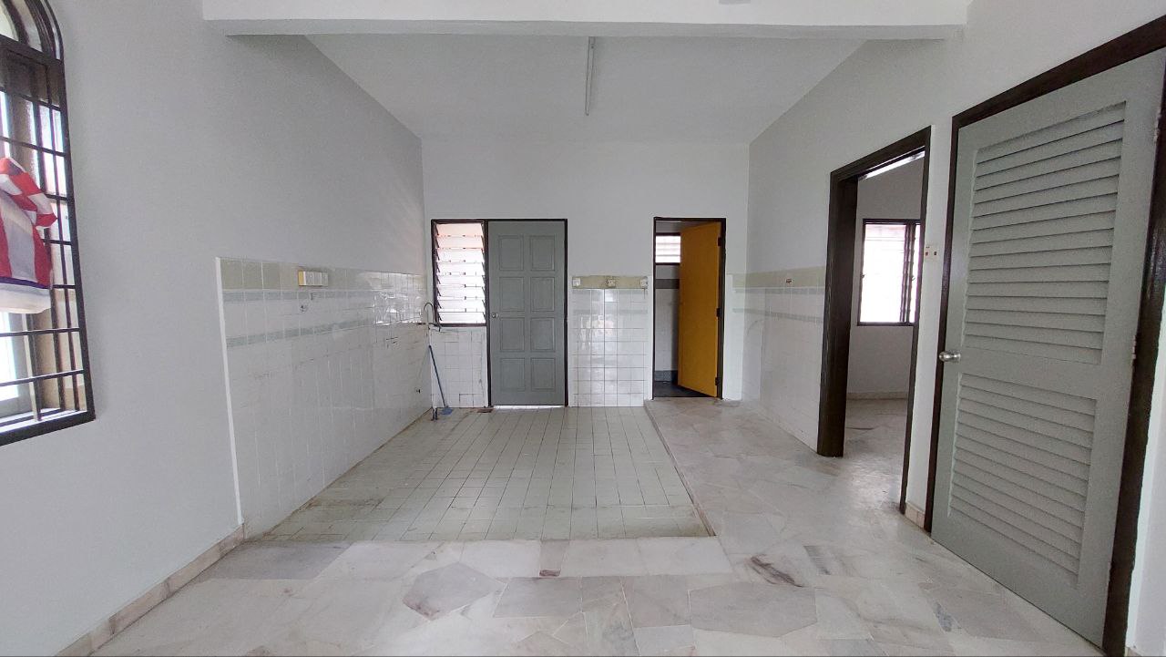 DOUBLE STOREY JALAN SUASANA BANDAR TUN HUSSEIN - photo 4