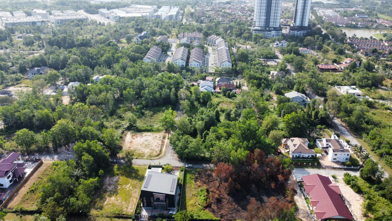 Double Frontage Corner Unit Bungalow Lot 11,883sft - photo 10