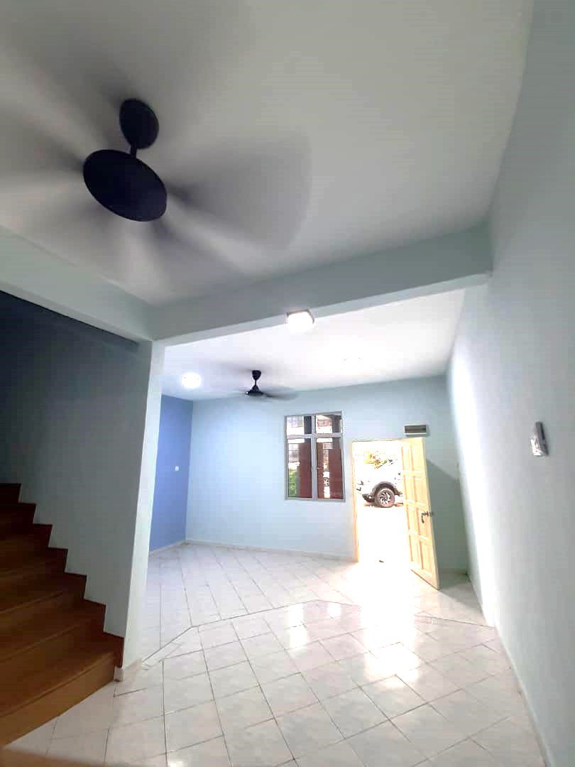 Double Storey Terrace Bandar Rinching Seksyen 5 - photo 4