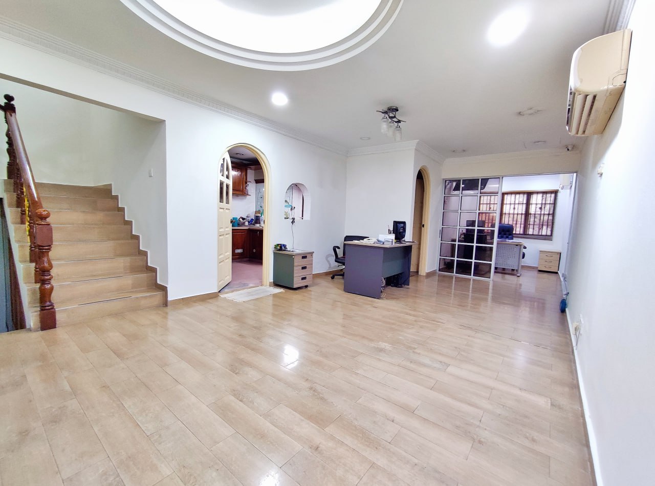 Spacious Unit Facing Open 2 Storey Taman Seputeh - photo 12