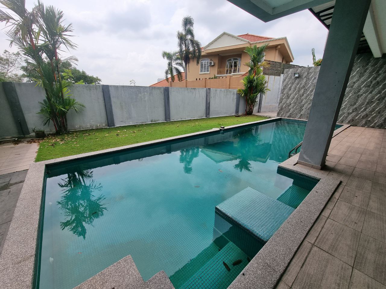 Fully Furnished 2 Storey Bungalow Modern Design - photo 3