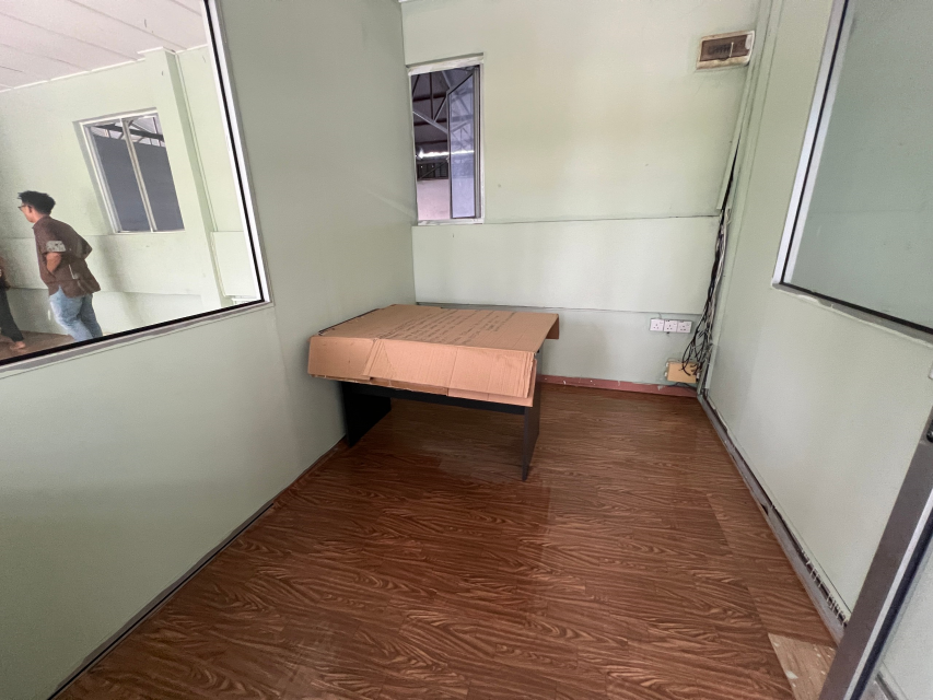 SEMI D FACTORY CORNER UNIT SEKSYEN 9 - photo 12