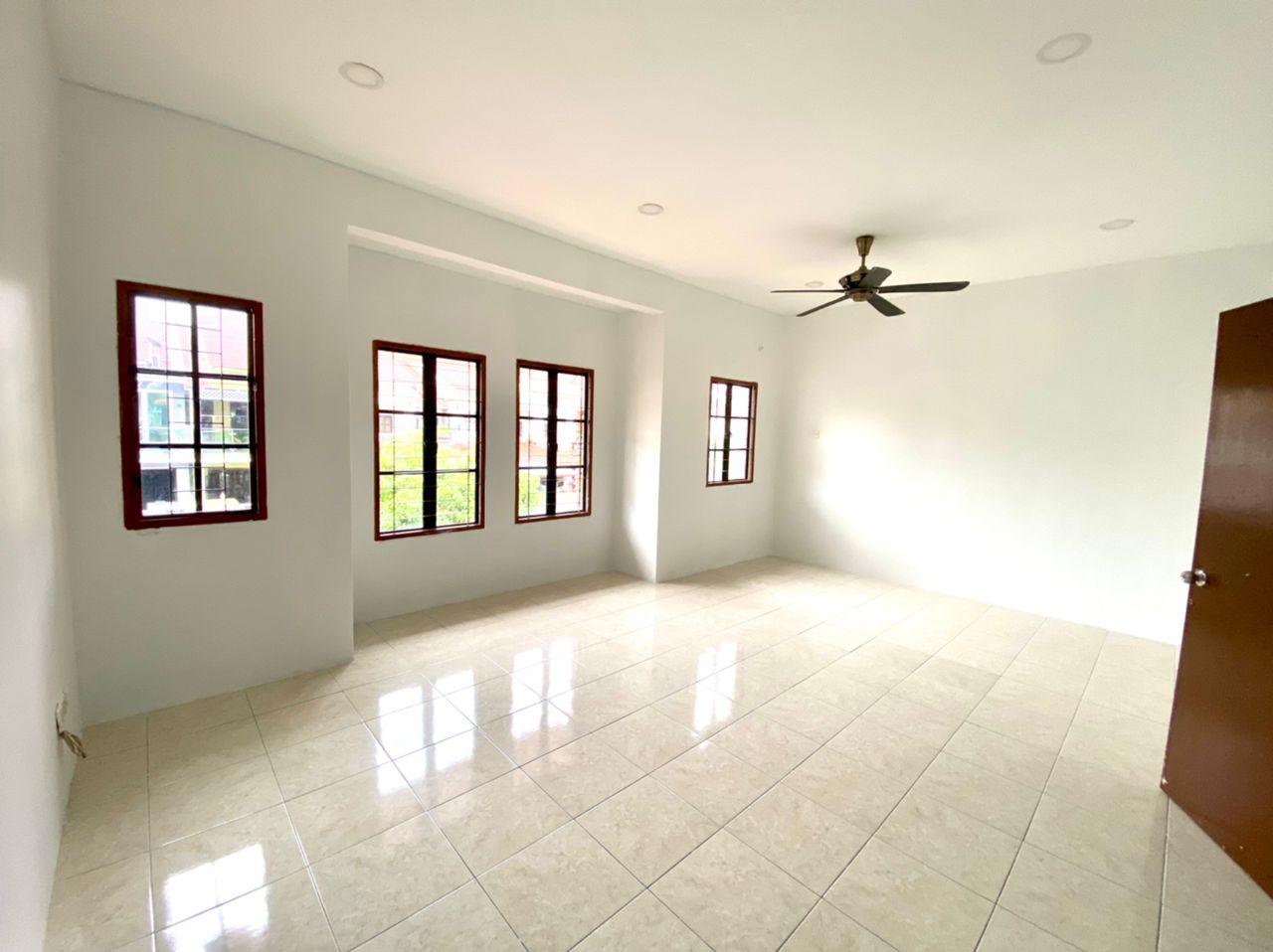 Double Storey Bandar Nusaputra, Presint 1 - photo 5