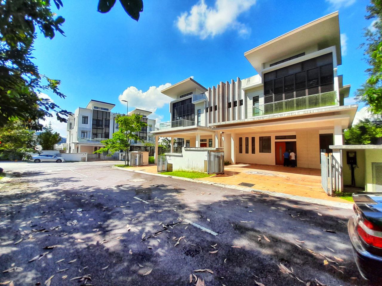 Semi Detached CORNER UNIT emery type Jalan Emb - photo 3
