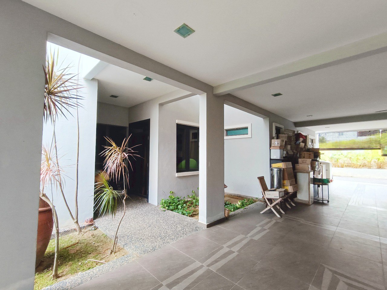 Beautiful Three Storey Bungalow in KGSAAS Seksyen - photo 10