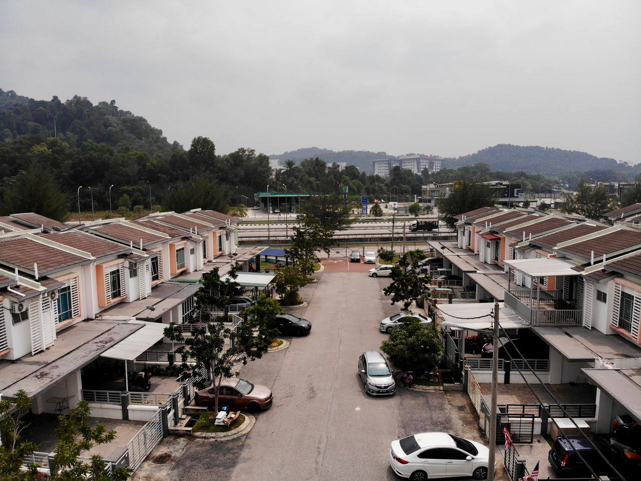 CHERRY HILLPARK PUNCAK ALAM DOUBLE STOREY HOUSE - photo 2