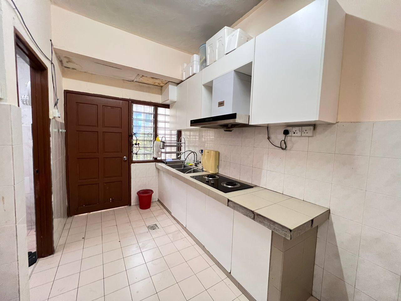 Facing Open Double Storey Terrace, Seksyen 5, Band - photo 10