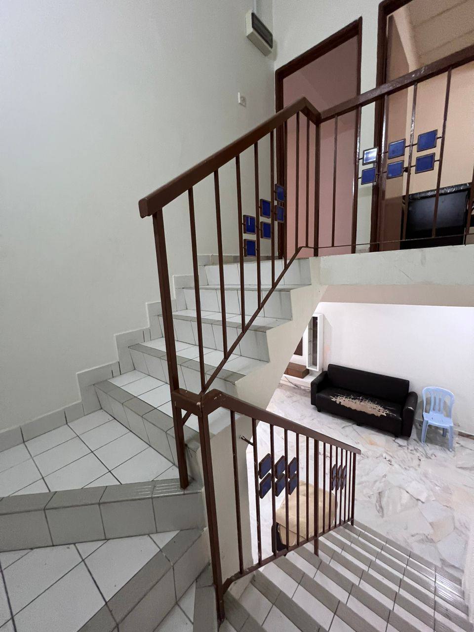 Facing Open Double Storey Terrace, Seksyen 5, Band - photo 12