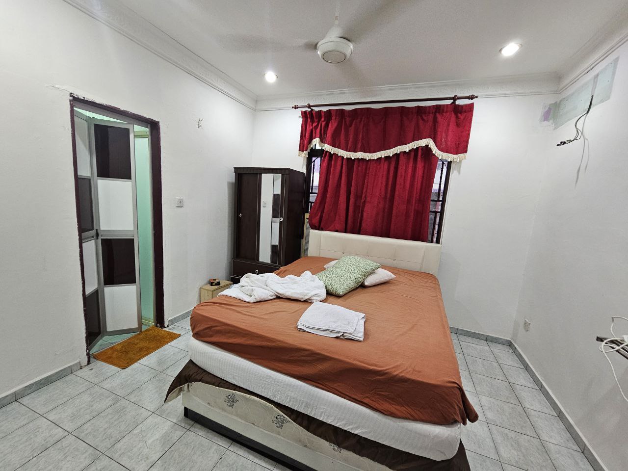 Renovated Bungalow Single Storey Seksyen 1 Bandar - photo 12