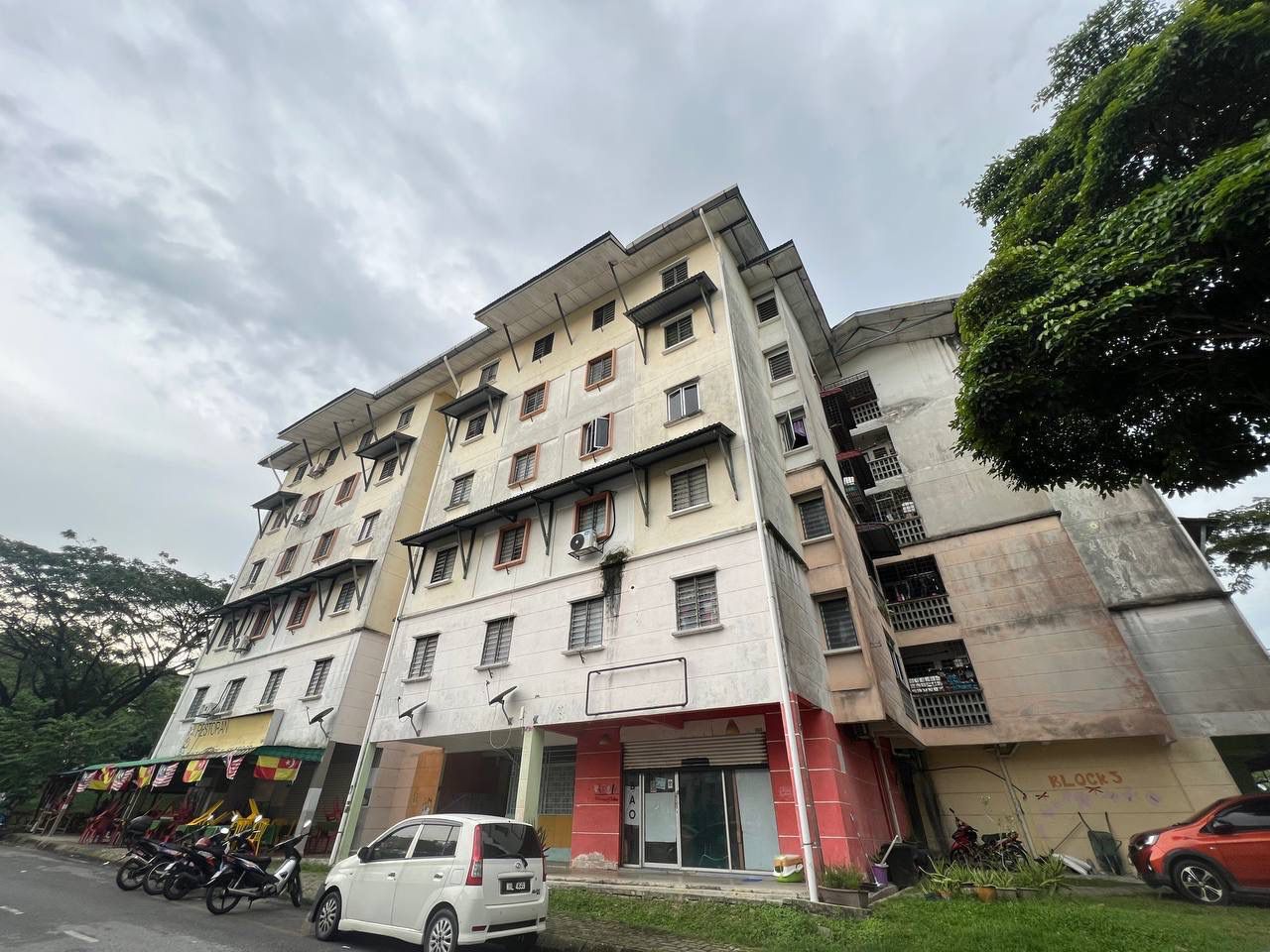Pangsapuri Teratai B ...