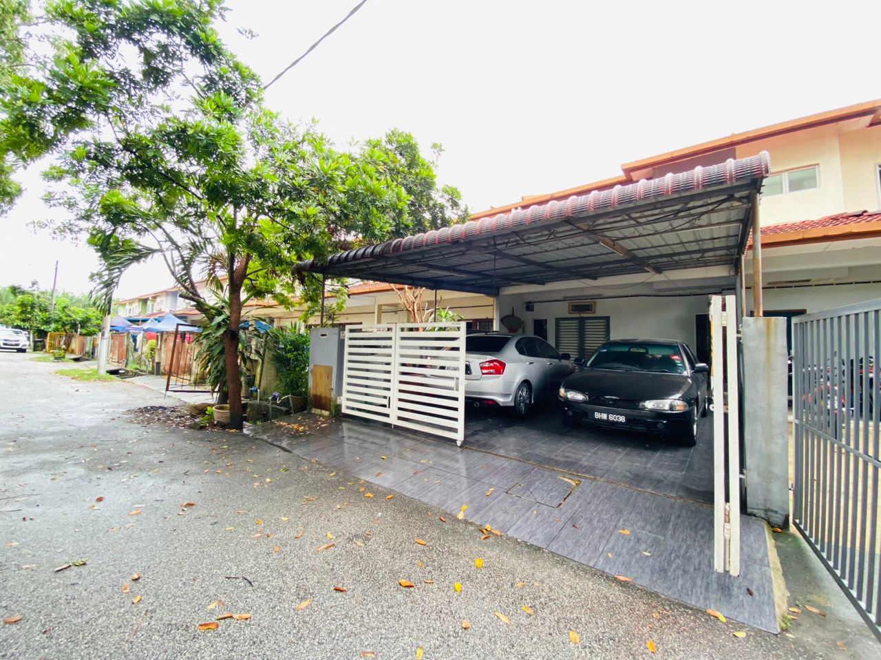 Facing Open 2 Storey ...