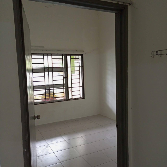 Facing Open Single Storey Taman Amanah Jenjarom - photo 11