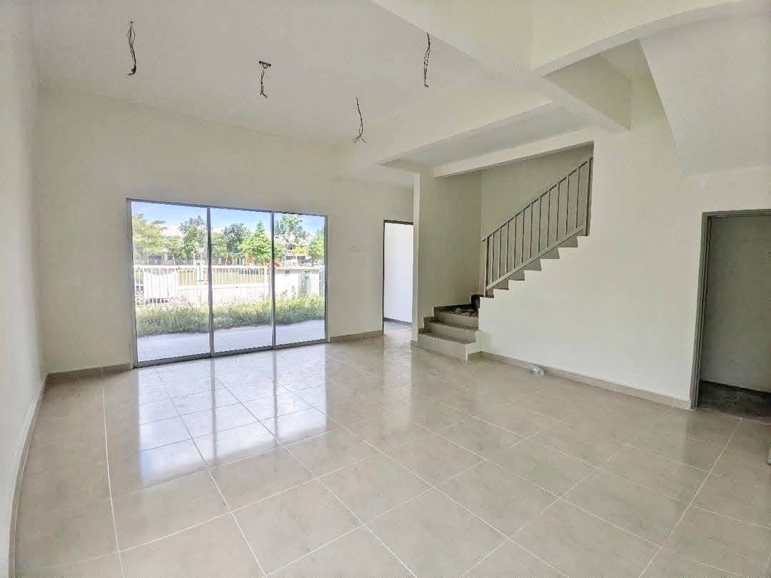 Teres 2 Tingkat Taman Kiara Kertih  Kemaman - photo 2