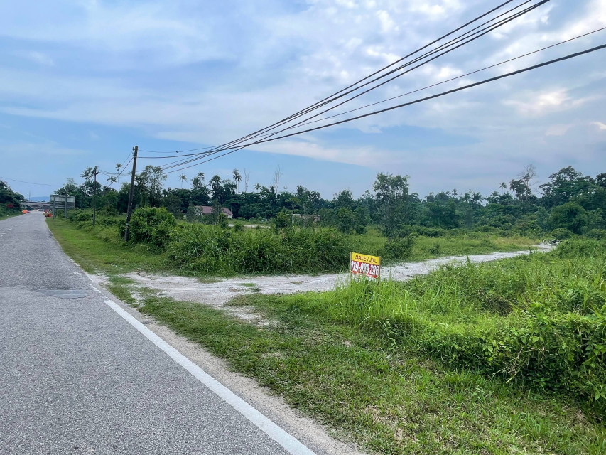 Lot Banglo Kg Bemban ...