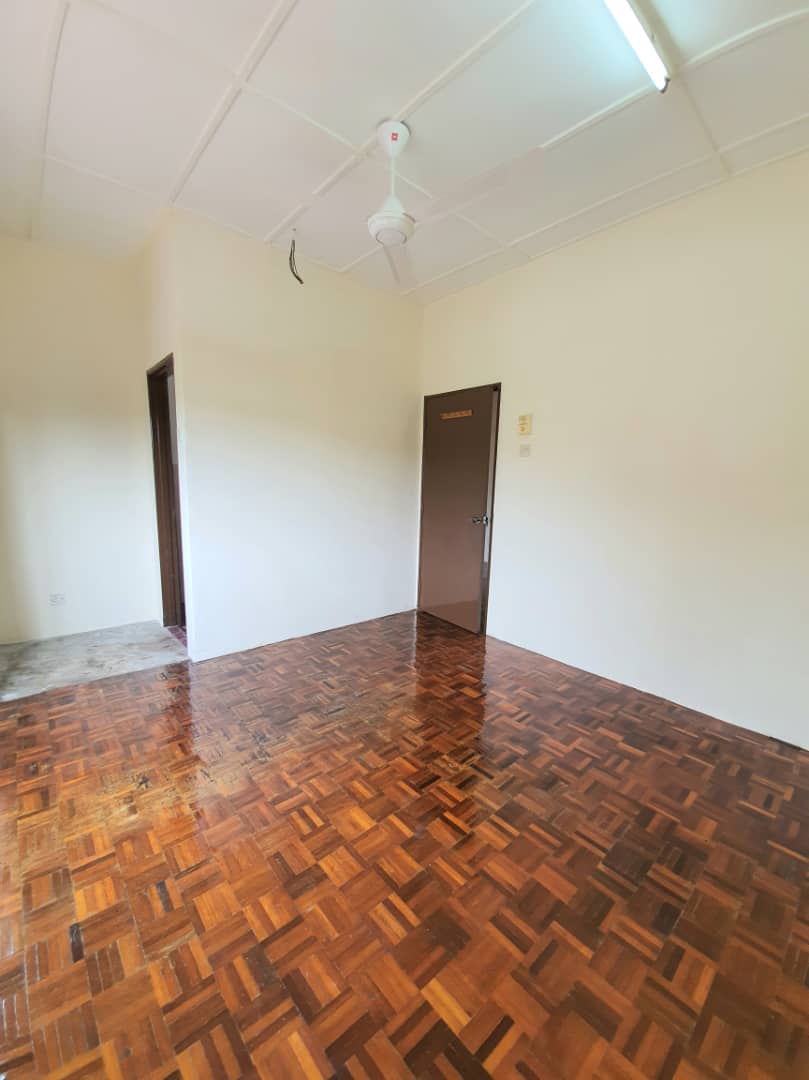 Double Storey Terrace Seksyen 8, Bandar Baru Bangi - photo 9