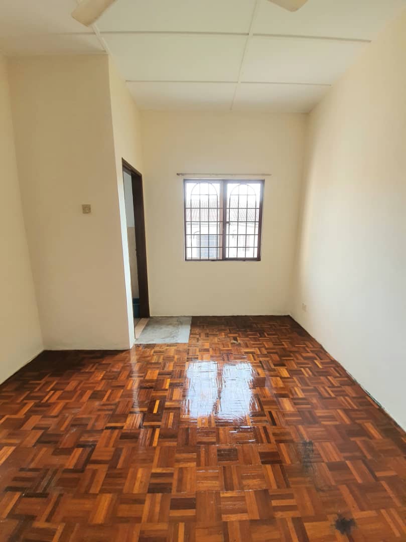 Double Storey Terrace Seksyen 8, Bandar Baru Bangi - photo 11